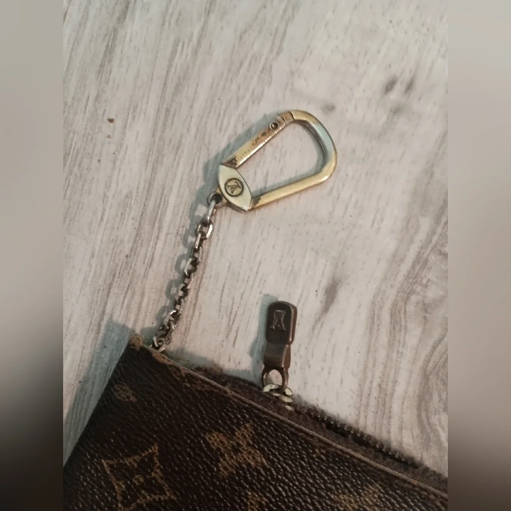 Louis Vuitton Monogram Pochette Cles Coin Case Vintage